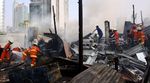 Lapak Pemulung di Semanggi Terbakar