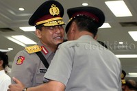 Komjen Buwas akan bertukar posisi dengan Komjen Anang yang sebelumnya menjabat sebagai Kepala Badan Narkotika Nasional (BNN). Posisi yang ditinggalkan Komjen Anang pun akan ditempati Komjen Buwas.
