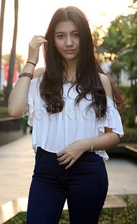 Memiliki wajah yang cantik, dara berusia 14 tahun itu mengaku masih menjomblo hingga kini.