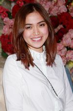 Jessica Iskandar Cantik dengan Make-up Natural