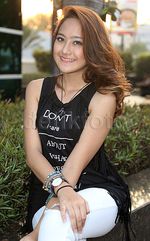 Si Manis Salshabilla Adriani