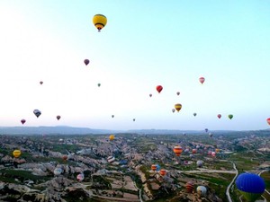 Liburan Seru di Turki, Terbang Naik Balon Udara