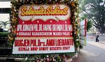 Karangan Bunga untuk Komjen Anang Penuhi Bareskrim