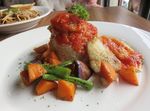 Menikmati Buttered Rice dengan Ikan Dori yang Lembut di Resto Vintage