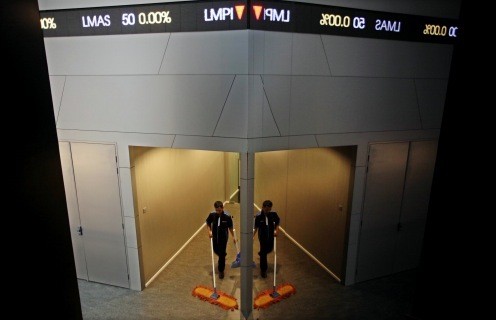 Turun 18 Poin, IHSG Lengser dari Level 4.300