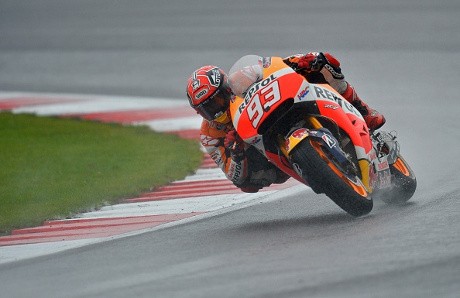 Rossi Menjauh, Marquez Kini Justru Dikejar Iannone