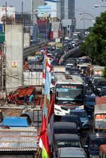 Ada Proyek Jalan Layang, Tendean Macet Panjang