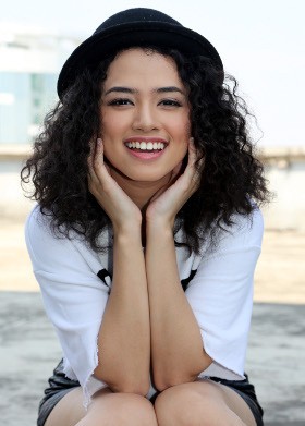 Mulai dari Celine Dion hingga Anggun, Ini Idola Wizzy Semasa Kecil