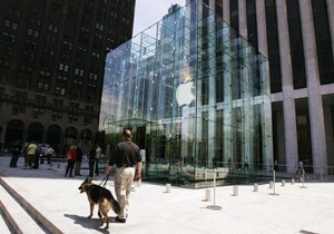 Fanboy Sudah Mulai Berkemah di Depan Apple Store