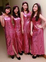 Tarik Mang! Berbaju Pink Berkilau, JKT48 Jadi Biduan Dangdut