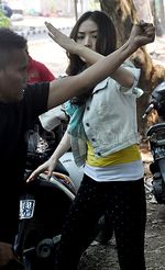 Ciaaat! Natasha Wilona Cantik-cantik Jago Silat