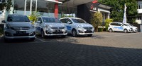 Untuk mesin Ertiga tetap diperkuat dengan mesin berkapasitas 1.400 cc K14B yang dipasangkan dengan manual 5-speed atau transmisi otomatis 4-speed serta fitur unggulan baru yakni peningkatan kepraktisan tujuh kursi yang ditingkatkan 50:50 lipatan di baris ketiga dan kotak konsol dengan soket listrik untuk penumpang di baris kedua. Pool/dok Suzuki.