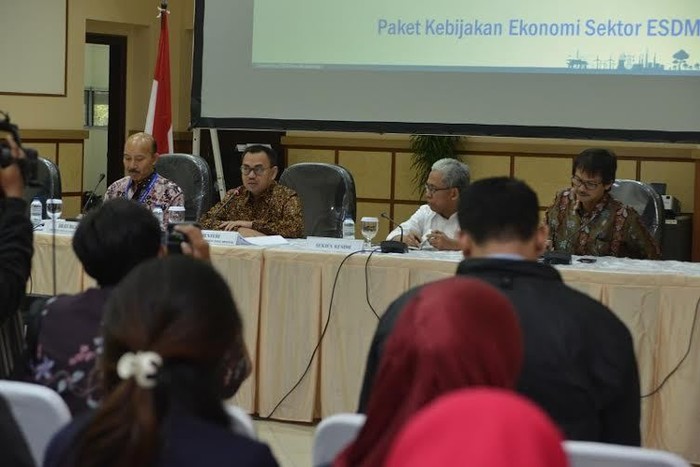 Kebijakan Jokowi: Ekspor Migas Tak Lagi Wajib Pakai L/C