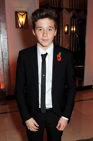 Ini Dia Model Prancis Kekasih Baru Brooklyn Beckham
