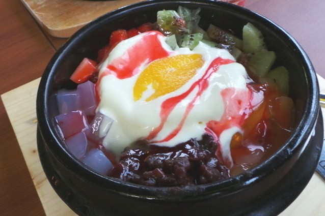 Bingsu, Es Campur Korea yang Dingin Legit untuk Dessert Santap Malam