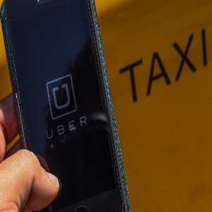 Uber Kecewa Dilarang Beroperasi di Bandung