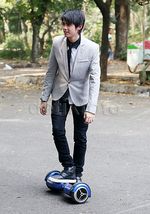 Aliando Asyik Naik Run Wheel