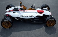 Mobil konsep ini juga akan sangat ringan hanya memiliki bobot ringan 405 kg. Bicara soal dimensi, Honda 2&4 akan memiliki panjang 3.040 mm, lebar 1.820 mm, dan memiliki tinggi 995 mm. Sehingga bisa dipastikan Honda 2&4 akan lebih pendek dari S660 Roadster. Pool/dok istimewa Honda.