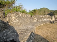 Penampakan salah satu sisi Benteng Otahiya. Nama Otahiya berasal dari kata Ota yang artinya benteng, dengan nama penemunya yaitu Ohihiya (Rangga/detikTravel)