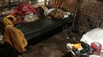 Kisah Nenek yang Rawat 2 Anaknya yang Depresi