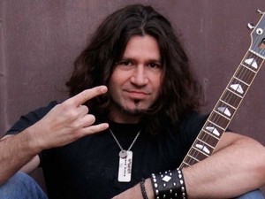 Gitaris Baru Bon Jovi Komentari TransJakarta