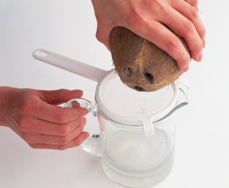 Air Kelapa Bisa Bikin Masakan Lebih Manis dan Harum