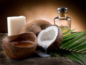 Apa Beda Minyak Kelapa Biasa dan Minyak Kelapa Murni?