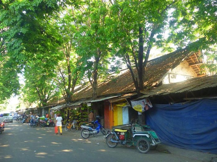 lowongan jombang toko Rel Sudah Jadi Kereta Berubah Ini Pasar Stasiun 'Mati',