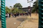 Fans Bon Jovi Serbu GBK