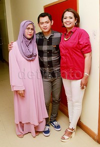 Ibunda Ferry mengatakan, Ely adalah sosok wanita yang sangat perhatian. Pool/Gus Mun/detikFoto.