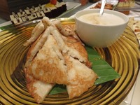 Surabi Bandung yang ada di Zende Restaurant ini memiliki tekstur yang empuk. Disajikan dengan kuah santan yang gurih manis sangat pas untuk disantap setelah mencicip hidangan utama.