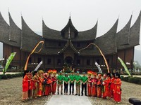 Ban Ecopia sendiri merupakan ban terbaik tanpa kompromi dan paling ramah lingkungan yang diproduksi untuk konsumen Indonesia menginginkan konsumsi hemat bahan bakar pada kendaraannya serta tahan lama dalam pemakaian dengan tingkat keamanan tertinggi pada saat bersamaan.Isteimewa/Bridgestone.