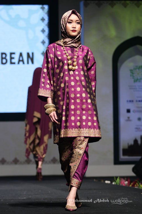 Ghea Panggabean. Indonesia Internasional Islamic Fashion & Products 2015 Ethnic Urbanovative at Jakarta Convention Center. Jakarta. [Foto: Mohammad Abduh/Wolipop]
