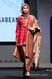Ghea Panggabean. Indonesia Internasional Islamic Fashion & Products 2015 Ethnic Urbanovative at Jakarta Convention Center. Jakarta. [Foto: Mohammad Abduh/Wolipop]