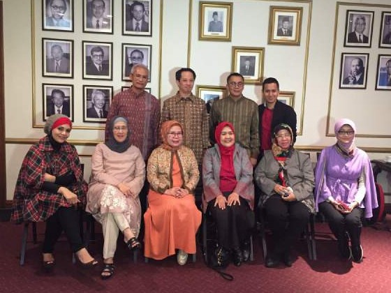 Terbang ke New York, Lula Kamal Kenalkan Busana Muslim Indonesia ke Dunia