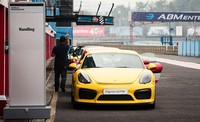 Seperti 911 GT3 RS terbaru, Cayman GT4 terbaru, keluarga 911, mobil sport mid-engine dari Boxster dan Cayman, mobil sport sedan mewah Panamera, SUV Cayenne dan Macan. Pool/dok. Porsche Indonesia.