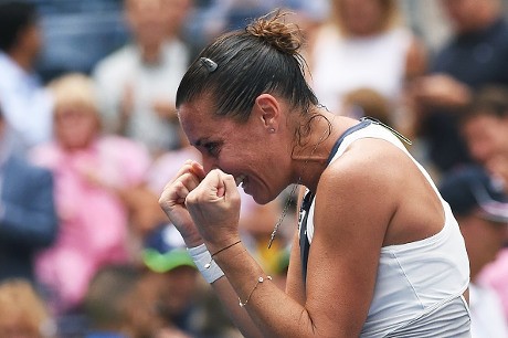 Pennetta Melangkah ke Final Usai Kalahkan Halep