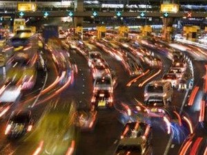 Ini Trik Agar Punya Quality Time dalam Mobil Saat Macet
