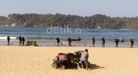 Pasukan ini memiliki kemampuan operasional di segala medan dan cuaca. Baik di perkotaan, hutan gunung, sungai, rawa, laut, dan pantai. Selain Yonif 503, lanjut Ganip, ada dua batalyon lintas udara lainnya yang akan ditingkatkan menjadi Yonif Para Raider. Yakni Yonif Linud 501 Madiun dan Yonif Linud 502 Jabung, Malang. Pool/ Enggran Eko Budianto/detikFoto