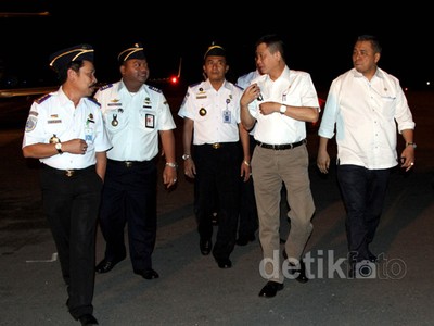 Menhub Ignasius Jonan Kunjungi Bandara Kalimarau