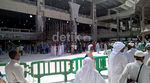 Pekerja Perbaiki Masjidil Haram Yang Rusak Karena Crane