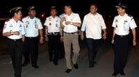 Masyarakat juga kayaknya tertib di sini, sambung mantan Dirut PT Kereta Api Indonesia (KAI) ini menambahkan.