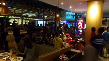 Penggemar MotoGP di Bandung Padati Tempat Nobar Detiksport