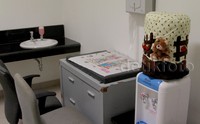 Bandara ini juga telah dilengkapi fasilitas ruang menyusui untuk para ibu.