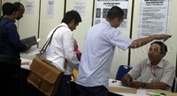 Dewan Pimpinan Nasional Perhimpunan Advokat Indonesia (Peradi) melaksanankan secara serentak ujian provesi advokat di 28 kota di Indonesia.