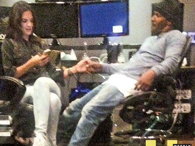 Diisukan Pacaran, Katie Holmes Menyamar untuk Temui Jamie Foxx di Hotel