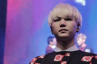 Meski sebagian besar ARMY mungkin tak tahu apa yang mereka bicarakan, tetapi semuanya sukses membuai para fans yang datang. (SH Entertainment)