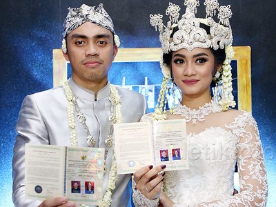 Ini Foto-foto Pernikahan Ayudia Bing Slamet dan Ditto