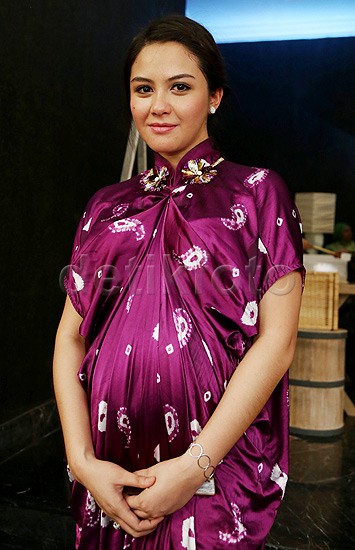 Perut Hamil 5 Bulan Revalina S Temat