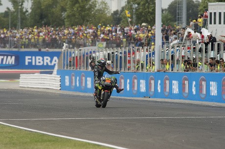 Runner Up Sebagai Hasil Perjudian Bradley Smith dengan Ban Slick